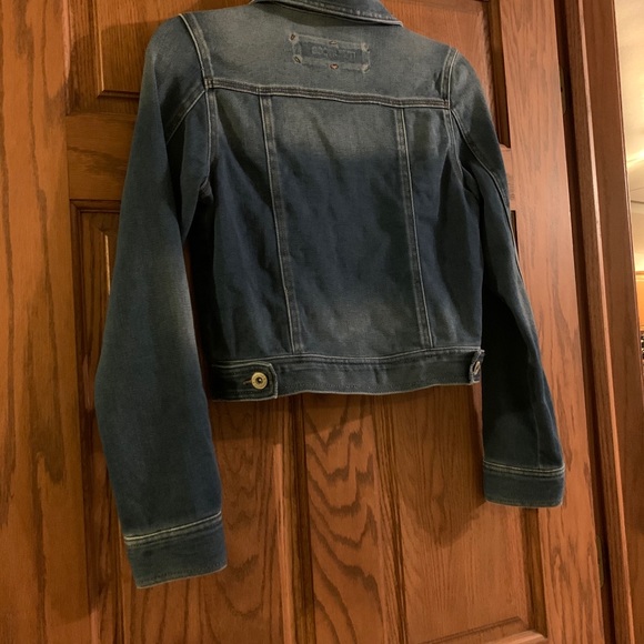 Maurices 🌟HP🌟 Women’s Small Denim Jacket - Picture 2 of 3